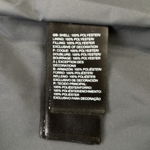 Never Worn Woman’s North Face Vest - Picture 5 of 6